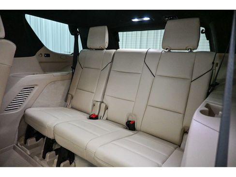 Used 2023 Cadillac Escalade Premium Luxury w/ Performance Package image 22