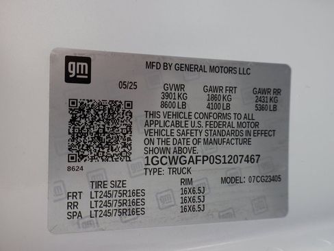 New 2025 Chevrolet Express 2500 w/ Driver Convenience Package image 29