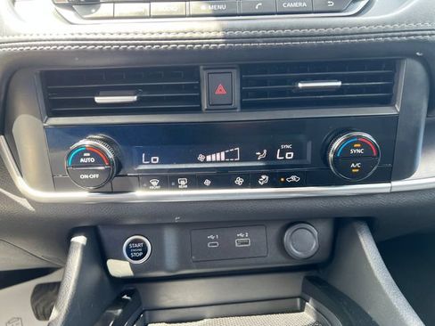 Used 2023 Nissan Rogue SV AWD/4WD image 24