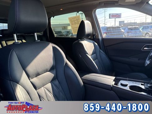 Used 2023 Nissan Rogue Platinum w/ Platinum Premium Package image 44