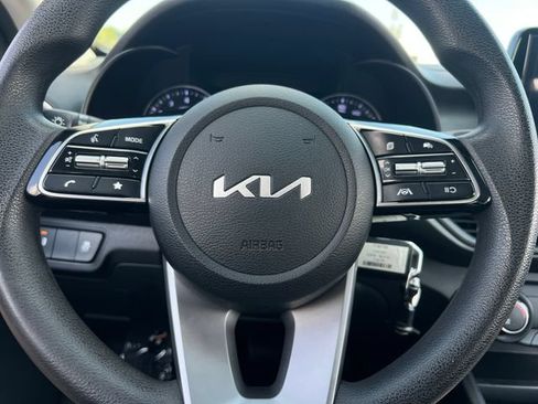 Used 2024 Kia Forte LXS w/ LXS Technology Package FWD image 21