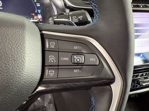 Used 2022 Jeep Grand Cherokee Trailhawk w/ Luxury Tech Group III image 9