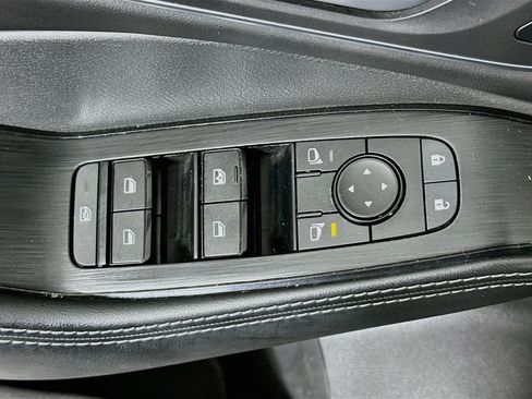 Used 2021 Nissan Rogue SL AWD/4WD image 15