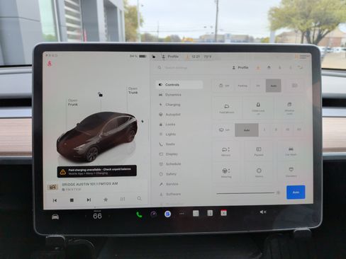 Used 2025 Tesla Model Y Long Range image 21