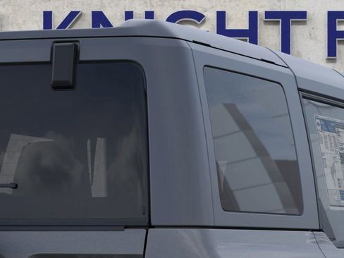 New 2025 Ford Bronco Base image 25