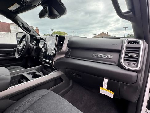 New 2026 RAM 2500 Big Horn AWD/4WD image 18