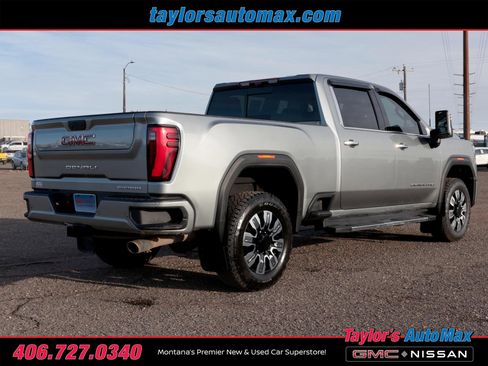 Used 2024 GMC Sierra 3500 Denali w/ Denali Reserve Package image 4