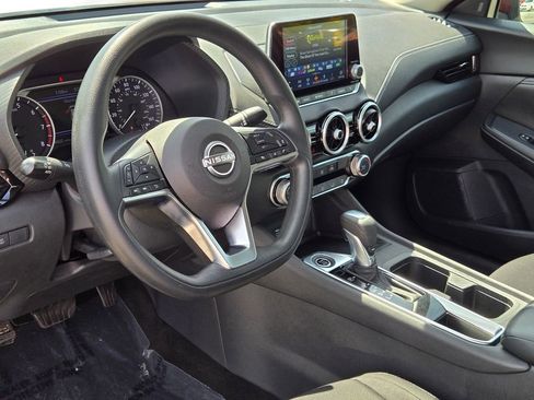 Used 2024 Nissan Sentra SV FWD image 17