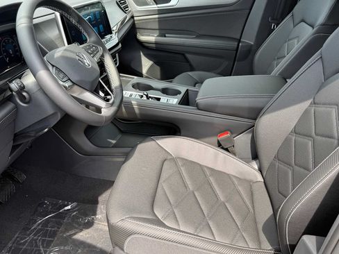 New 2026 Volkswagen Atlas Cross Sport SE AWD/4WD image 8