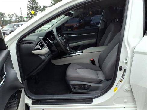 Used 2023 Toyota Camry LE image 14