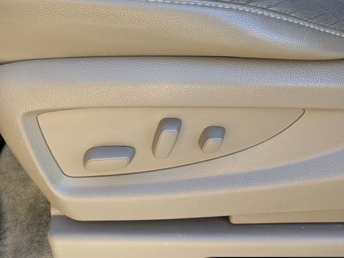 Used 2016 Chevrolet Tahoe LT image 25