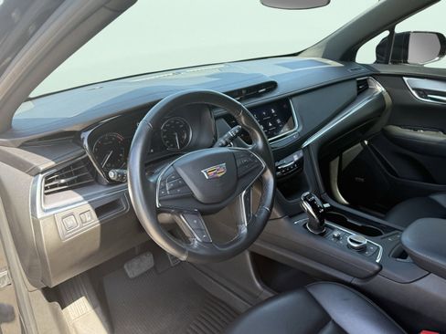 Used 2023 Cadillac XT5 Luxury image 32