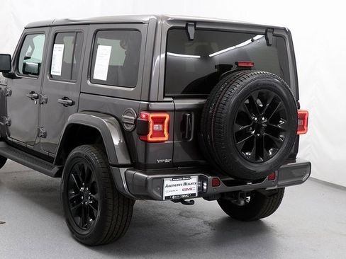 Used 2021 Jeep Wrangler Unlimited Sahara image 7