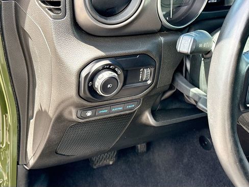 Used 2023 Jeep Wrangler Unlimited w/ Cold Weather Group image 11