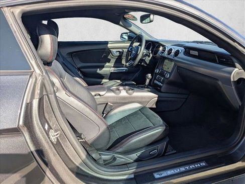 Used 2017 Ford Mustang GT Premium image 19