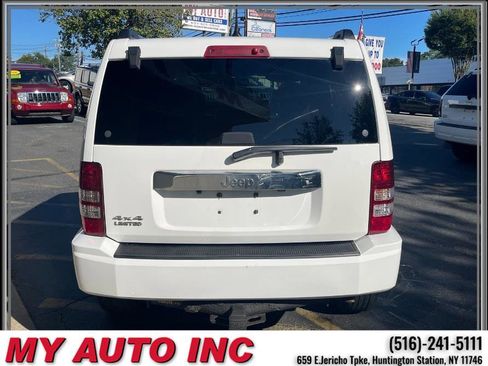 Used 2012 Jeep Liberty Limited w/ Tire & Wheel Group image 5