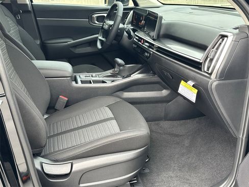 New 2026 Kia Sorento LX image 11