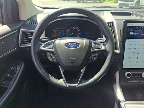 Used 2024 Ford Edge SEL AWD/4WD image 19