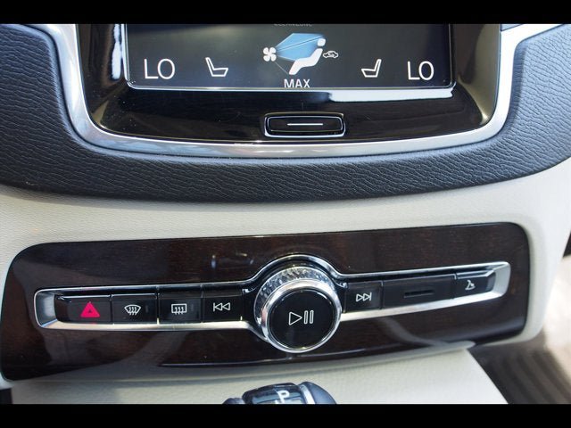 Used 2019 Volvo XC90 T6 Momentum w/ Protection Package Premier AWD/4WD image 32