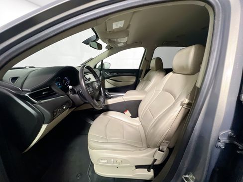 Used 2018 Buick Enclave Essence FWD image 14