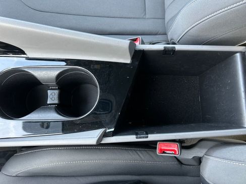 Used 2023 Hyundai Elantra SEL w/ Convenience Package image 24