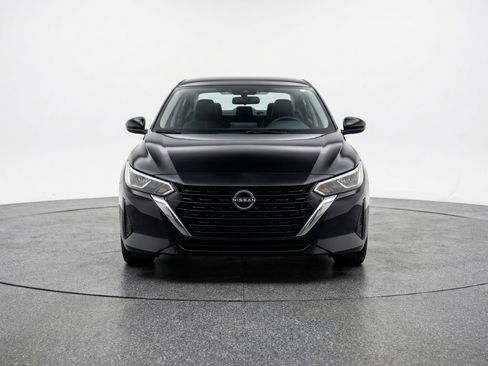 Used 2025 Nissan Sentra SV FWD image 2