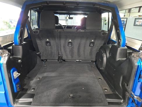 Used 2021 Jeep Wrangler Unlimited Sahara image 20