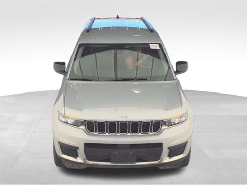 Used 2023 Jeep Grand Cherokee L Laredo AWD/4WD image 4