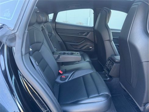Used 2020 Porsche Taycan 4S image 34
