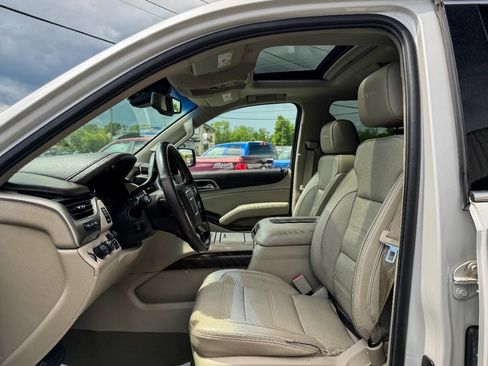 Used 2018 GMC Yukon Denali w/ Open Road Package AWD/4WD image 23