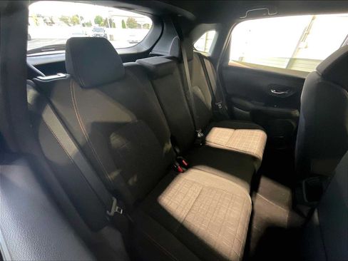 Used 2025 Honda HR-V Sport image 27