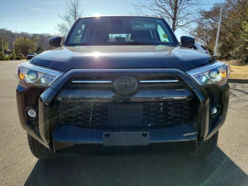 Used 2023 Toyota 4Runner SR5 image 19