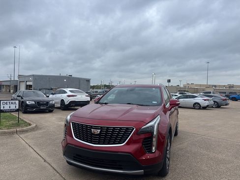 Used 2021 Cadillac XT4 Premium Luxury image 7