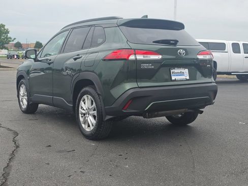 Used 2022 Toyota Corolla Cross LE AWD/4WD image 5