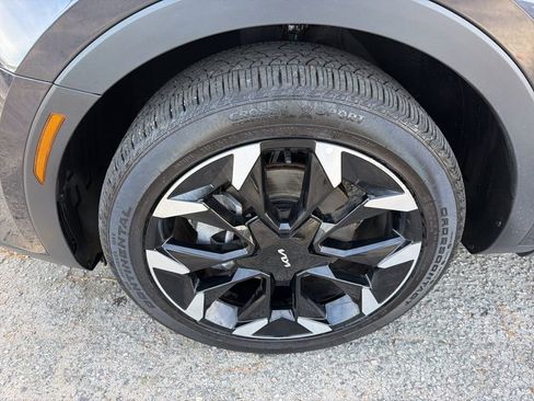 Certified 2025 Kia Sorento EX w/ Panoramic Sunroof Package FWD image 10