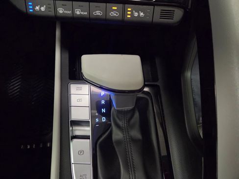 Used 2023 Hyundai Elantra Limited FWD image 25