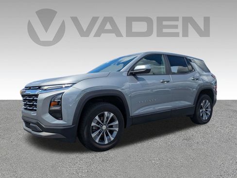 Used 2025 Chevrolet Equinox LT AWD/4WD image 2