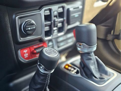 New 2026 Jeep Wrangler Unlimited Rubicon AWD/4WD image 16