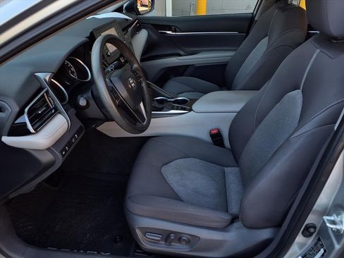 Used 2021 Toyota Camry LE image 16