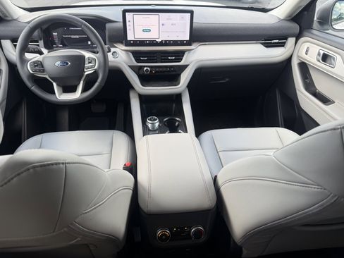 New 2026 Ford Explorer Active w/ Active Comfort Package RWD image 16