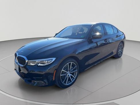 Used 2022 BMW 330i xDrive Sedan w/ Premium Package 2 AWD/4WD image 3