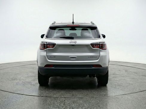 Used 2025 Jeep Compass Trailhawk image 7