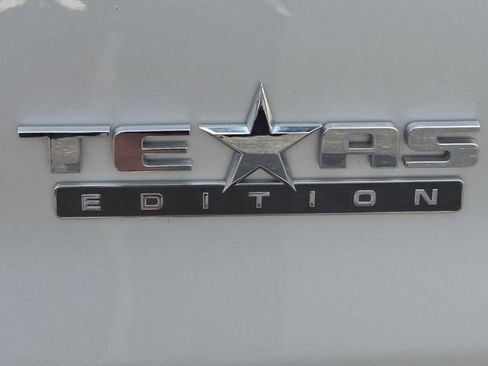 Used 2018 Chevrolet Silverado 1500 LT w/ Texas Edition RWD image 6