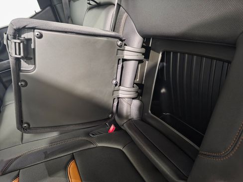 Used 2021 GMC Sierra 1500 AT4 image 22