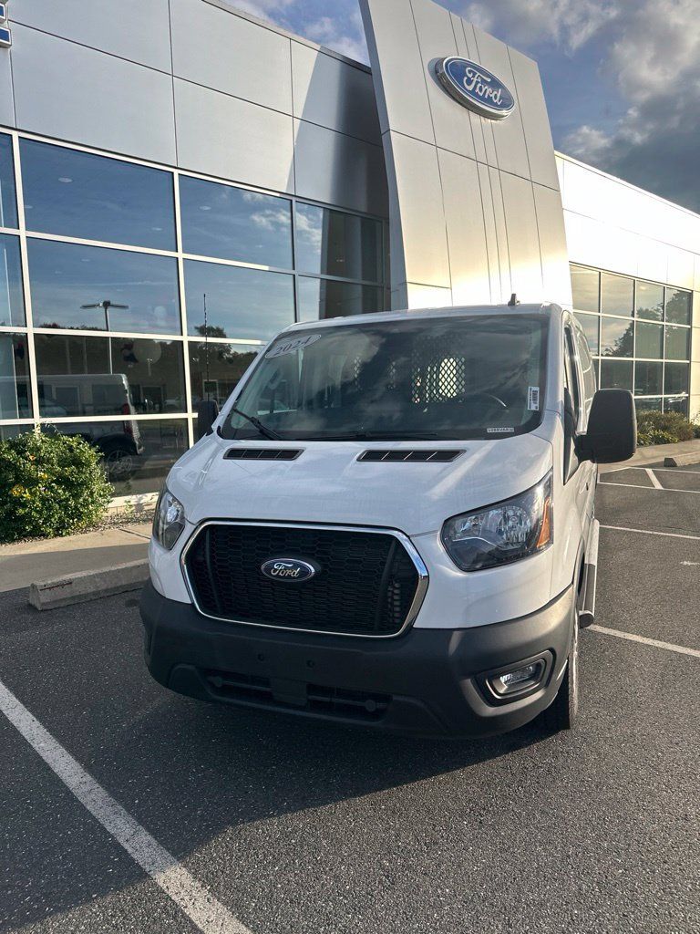 Used 2024 Ford Transit 250 Low Roof w/ Exterior Upgrade Package RWD image 2