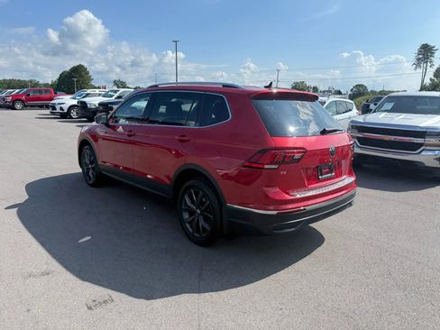 Used 2022 Volkswagen Tiguan SE image 3