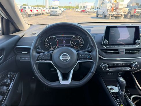 Used 2022 Nissan Altima 2.5 SV w/ SV Premium Package AWD/4WD image 20