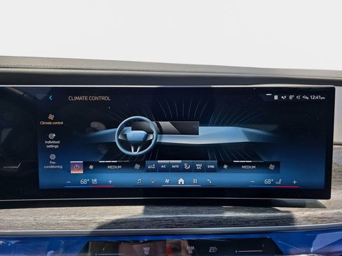 Used 2023 BMW 740i RWD image 28