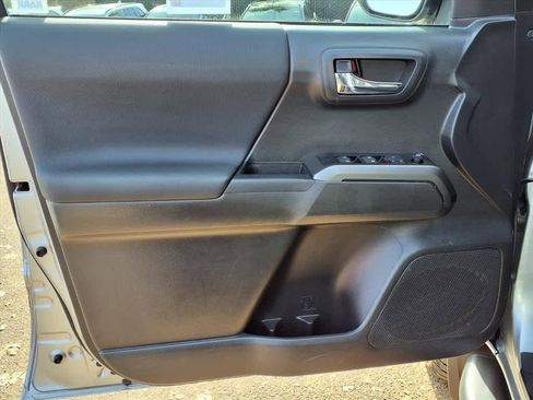 Used 2023 Toyota Tacoma TRD Sport image 13