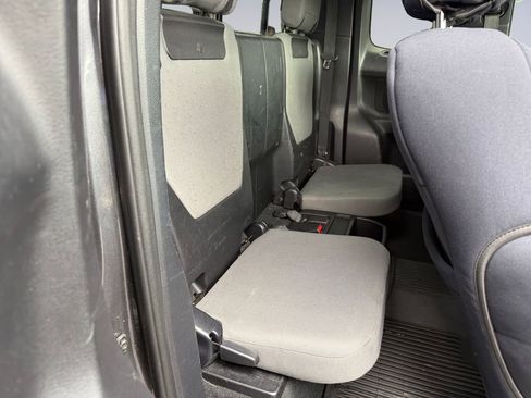 Used 2017 Toyota Tacoma SR5 w/ Tow Package image 19